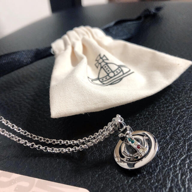 Vivienne Westwood(ヴィヴィアンウエストウッド)の美品 オーブ シルバー クリア ネックレス レディースのアクセサリー(ネックレス)の商品写真