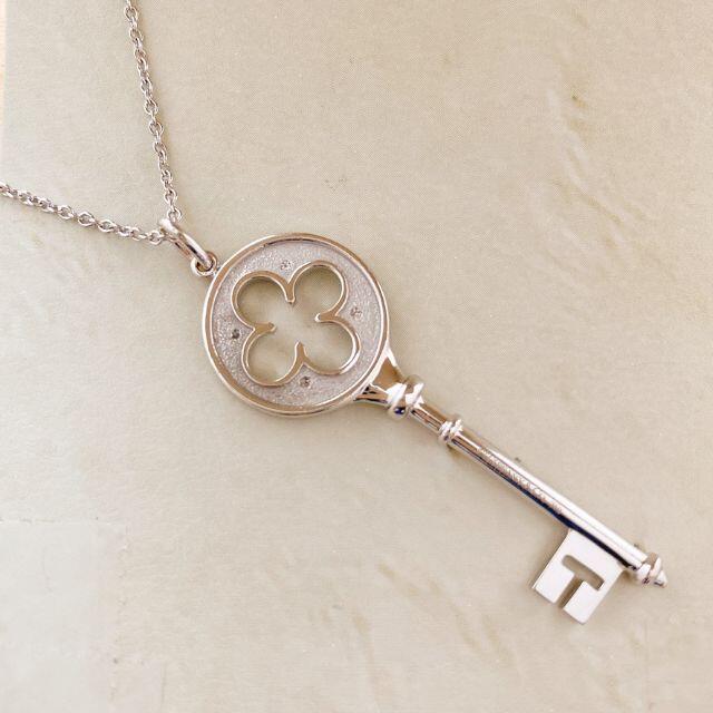 Tiffany クローバーキー ダイヤモンド K18WG 美品の通販 by coco❤️ジュエリー|ティファニーならラクマ & Co. - ティファニー 限定品安い