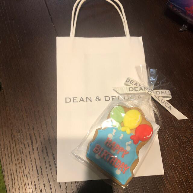 DEAN & DELUCA(ディーンアンドデルーカ)のDEAN＆DELUCA ディーン＆デルーカ　誕生日アイシングクッキー 食品/飲料/酒の食品(菓子/デザート)の商品写真