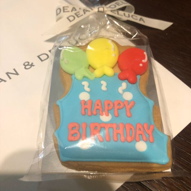 DEAN & DELUCA(ディーンアンドデルーカ)のDEAN＆DELUCA ディーン＆デルーカ　誕生日アイシングクッキー 食品/飲料/酒の食品(菓子/デザート)の商品写真