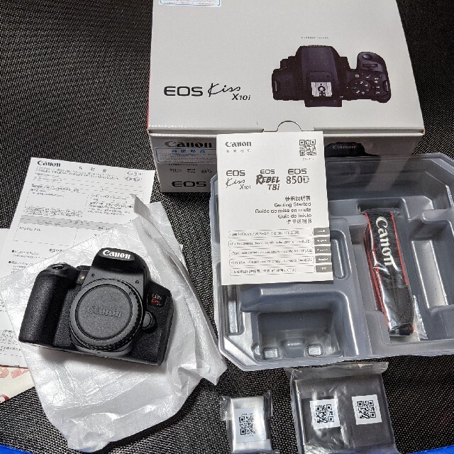 デジタル一眼eos kiss X10i 再調整品　未使用　保証書　canon