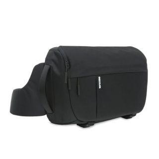 インケース(Incase)のIncase DSLR Sling Pack(ケース/バッグ)