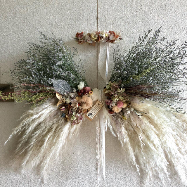 天使の羽スワッグ 花かんむりを添えて-levercoffee.com