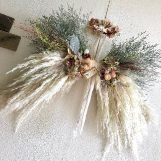 天使の羽スワッグ 花かんむりを添えての通販 by ハッピー♡リース