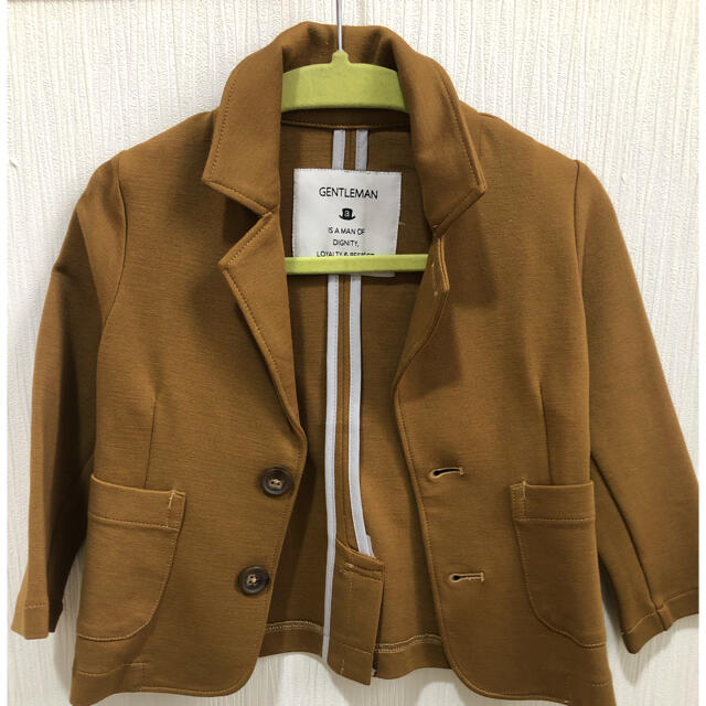 テーラードジャケット キッズ/ベビー/マタニティのキッズ服男の子用(90cm~)(ジャケット/上着)の商品写真