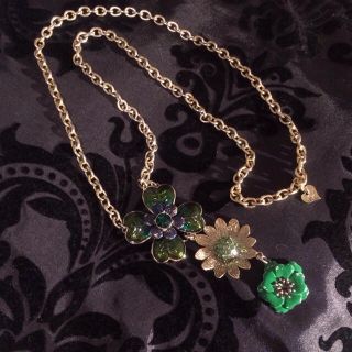 ジルスチュアート(JILLSTUART)のJILL❤️お花のロングネックレス(ネックレス)