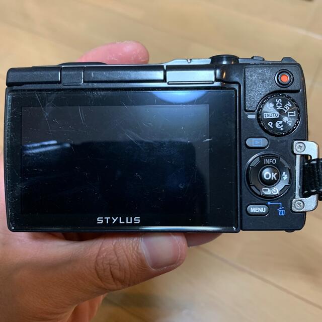 OLYMPUS(オリンパス)のOLYMPUS TG-850 Tough ホワイト スマホ/家電/カメラのカメラ(コンパクトデジタルカメラ)の商品写真