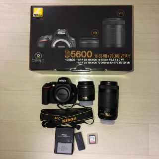 Nikon D5600 ダブルズームキット SDカード&カードリーダー付き