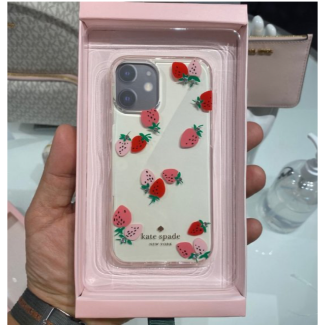 kate spade new york(ケイトスペードニューヨーク)のあじゃり様専用 スマホ/家電/カメラのスマホアクセサリー(iPhoneケース)の商品写真