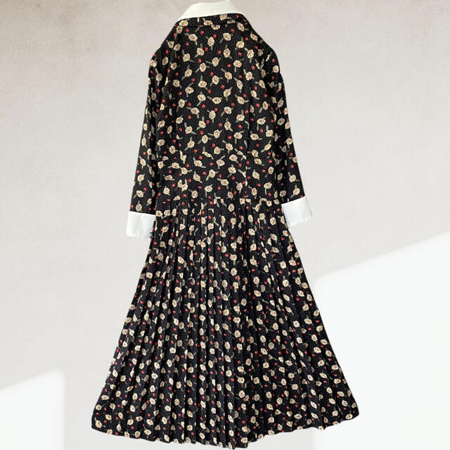 美品 Lily brown レトロ 花柄 二重襟 美品 ロングワンピース