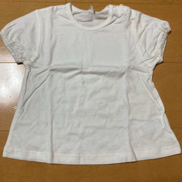 女の子　パフ袖Tシャツ三枚セット　95 新品未使用品　タグ付き キッズ/ベビー/マタニティのキッズ服女の子用(90cm~)(Tシャツ/カットソー)の商品写真