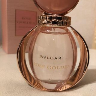 ブルガリ(BVLGARI)のほぼ未使用　ブルガリ ローズ ゴルデア EDP  50mL(香水(女性用))