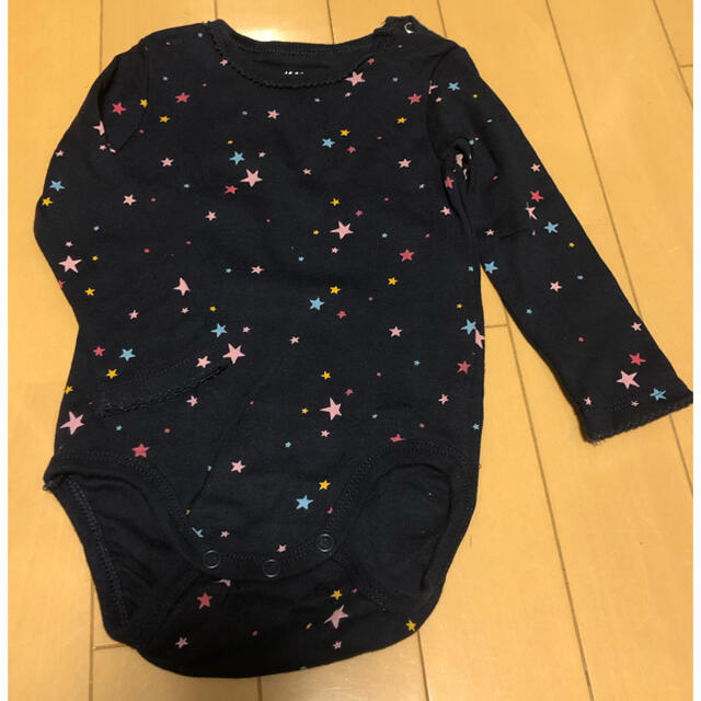 H&H(エイチアンドエイチ)のH&M 星柄長袖ロンパース キッズ/ベビー/マタニティのベビー服(~85cm)(ロンパース)の商品写真