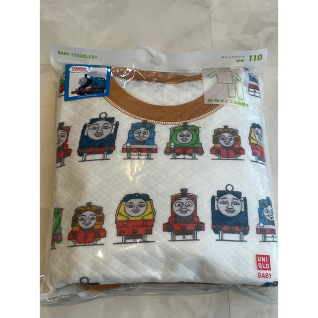 UNIQLO(ユニクロ)のUNIQLO トーマス　パジャマ キッズ/ベビー/マタニティのキッズ服男の子用(90cm~)(パジャマ)の商品写真