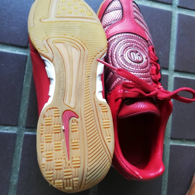 Nike スニーカー 赤 25.5cm