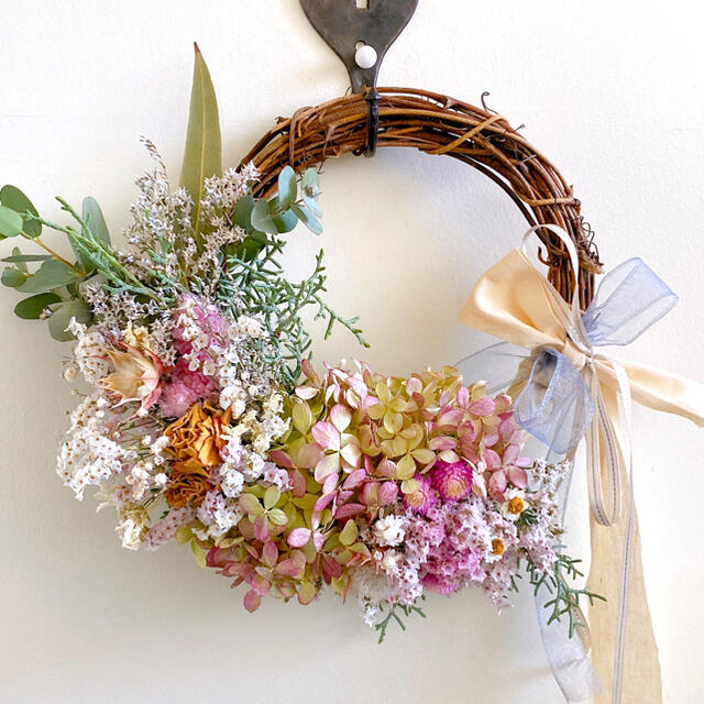 ドライフラワー ミナヅキ 秋色紫陽花 White&pink リース ハンドメイドのフラワー/ガーデン(リース)の商品写真