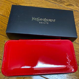 イヴサンローランボーテ(Yves Saint Laurent Beaute)のメイクブラシ イヴサンローラン(チーク/フェイスブラシ)