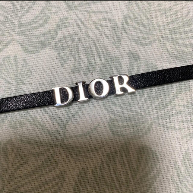 Christian Dior(クリスチャンディオール)のdior ロゴ　レザーブレスレット レディースのアクセサリー(ブレスレット/バングル)の商品写真