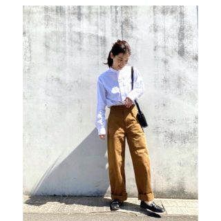 ユニクロ(UNIQLO)の【UNIQLO U】ワイドフィットカーブパンツ ブラウン(カジュアルパンツ)