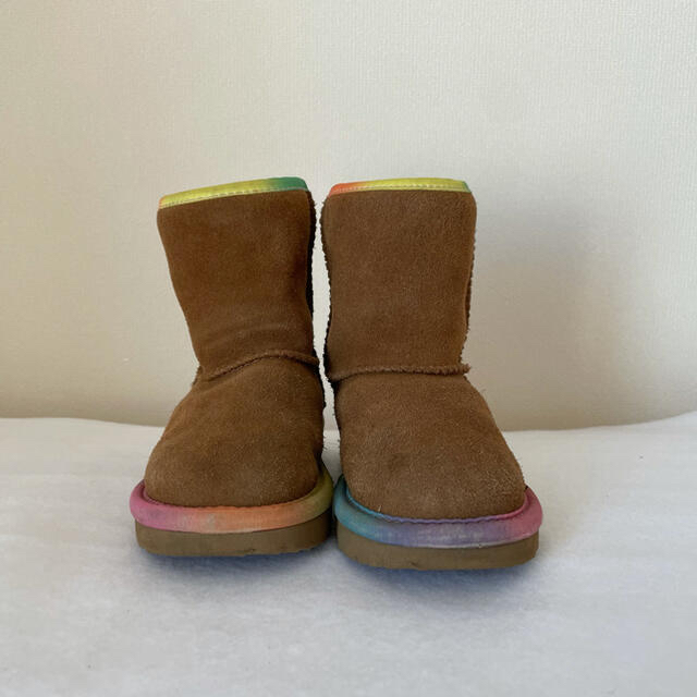 UGG(アグ)のUGG 子供用ブーツ キッズ/ベビー/マタニティのキッズ靴/シューズ(15cm~)(ブーツ)の商品写真