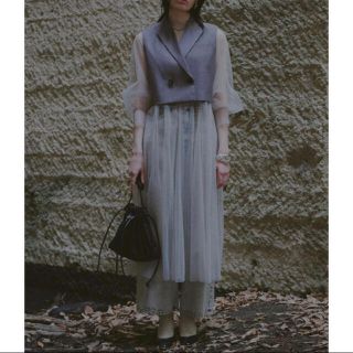 アメリヴィンテージ(Ameri VINTAGE)のAMERI TAILORED VEST SET SHEER DRESS(ロングワンピース/マキシワンピース)