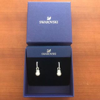 スワロフスキー(SWAROVSKI)のスワロフスキー　ドロップクリップパールイヤリング(イヤリング)