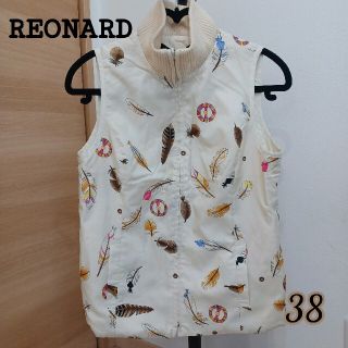 レオナール(LEONARD)のレオナール　中綿　ベスト　リバーシブル　総羽柄(ベスト/ジレ)