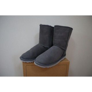 アグ(UGG)の【みなつ様専用】UGG Australia クラシック　サイズ７(23.5cm)(ブーツ)