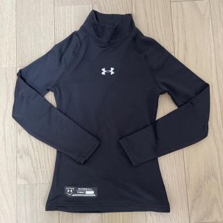 アンダーアーマー(UNDER ARMOUR)のアンダーアーマー アンダーシャツ　130  未使用　お値下げ(トレーニング用品)