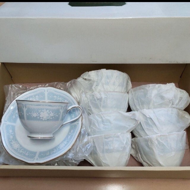 高評価の贈り物 noritake レースウッドゴールドのお皿セット 大中