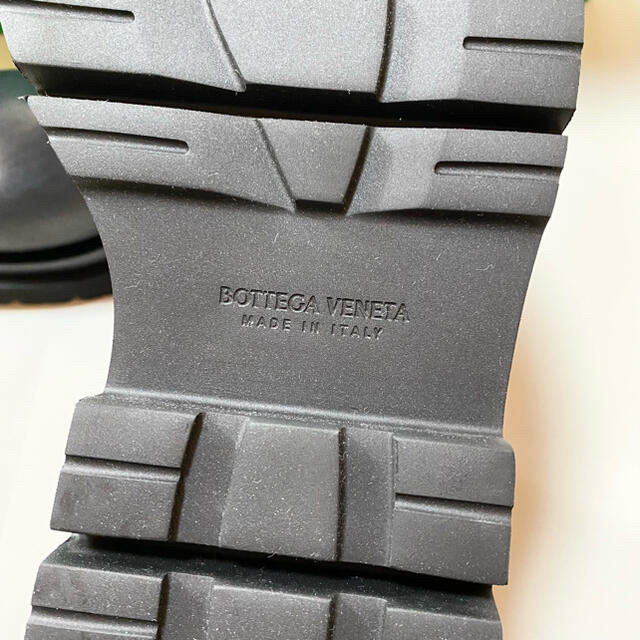 Bottega Veneta(ボッテガヴェネタ)の新品未使用！送料込み★BOTTEGA VENETA★チェルシーブーツ black メンズの靴/シューズ(ブーツ)の商品写真