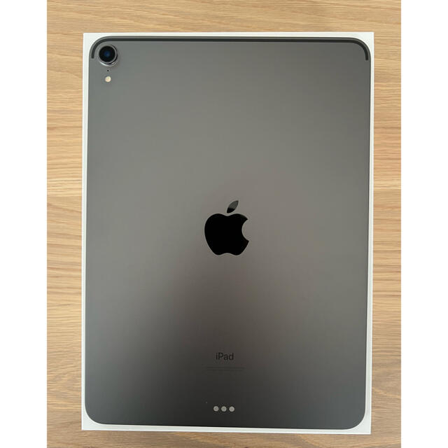 Apple(アップル)のiPad Pro 11inch【第1世代】256GB Wifiモデル スマホ/家電/カメラのPC/タブレット(タブレット)の商品写真