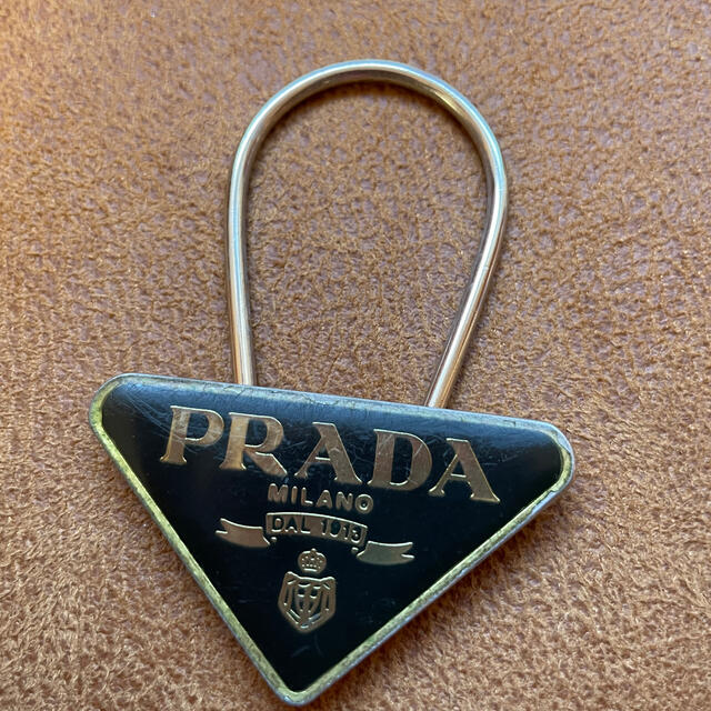 PRADA(プラダ)のPRADAキーホルダー メンズのファッション小物(キーホルダー)の商品写真