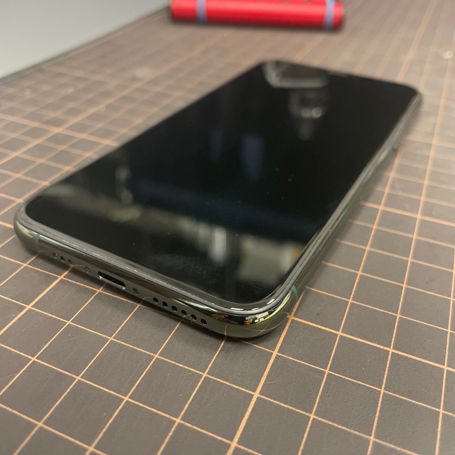 iPhone 11 pro 256GB SIMフリー ミッドナイトグリーン iPhone 11 pro 256GB SIMフリー ミッドナイトグリーン