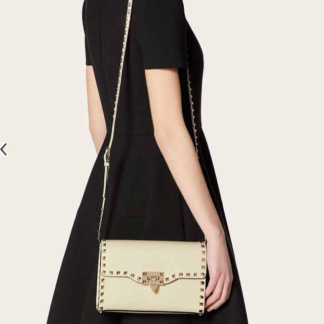 配送員設置 VALENTINO スモール ショルダーバッグ ロックスタッズ