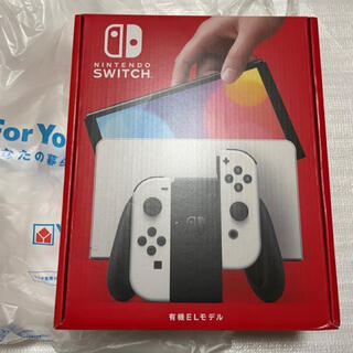 ニンテンドースイッチ(Nintendo Switch)の新品）10/22購入 Nintendo Switch 有機ELモデル ホワイト(家庭用ゲーム機本体)