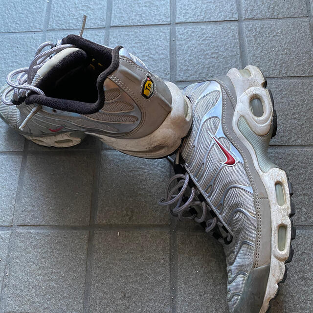 NIKE(ナイキ)のNIKE  AIR MAX PLUS SILVER BULLET 25.5cm メンズの靴/シューズ(スニーカー)の商品写真