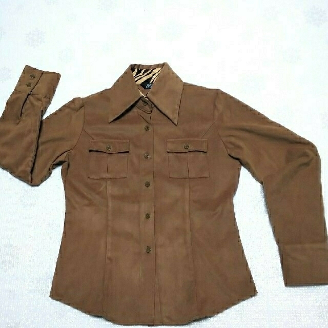 ミリタリー サファリ シャツジャケット プリンセスライン 裾ラウンド M   レディースのジャケット/アウター(ミリタリージャケット)の商品写真
