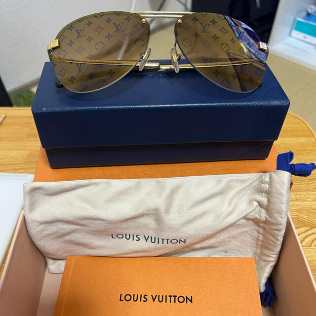 LOUIS VUITTON(ルイヴィトン)のルイヴィトン　サングラス メンズのファッション小物(サングラス/メガネ)の商品写真