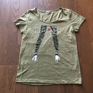 ジーユー(GU)のジーユーGUカーキTシャツゼブラ柄ハイヒールうぐいす色ユニクロ(Tシャツ(半袖/袖なし))