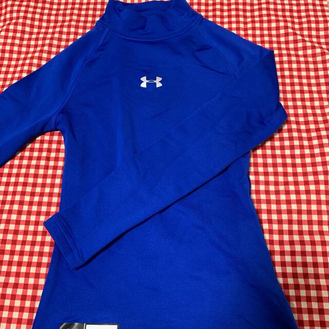 UNDER ARMOUR(アンダーアーマー)の専用　インナー　140 キッズ/ベビー/マタニティのキッズ服男の子用(90cm~)(Tシャツ/カットソー)の商品写真