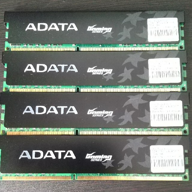 ADATA AX3U1600 DDR3 4GB 4枚 16GB スマホ/家電/カメラのPC/タブレット(PCパーツ)の商品写真