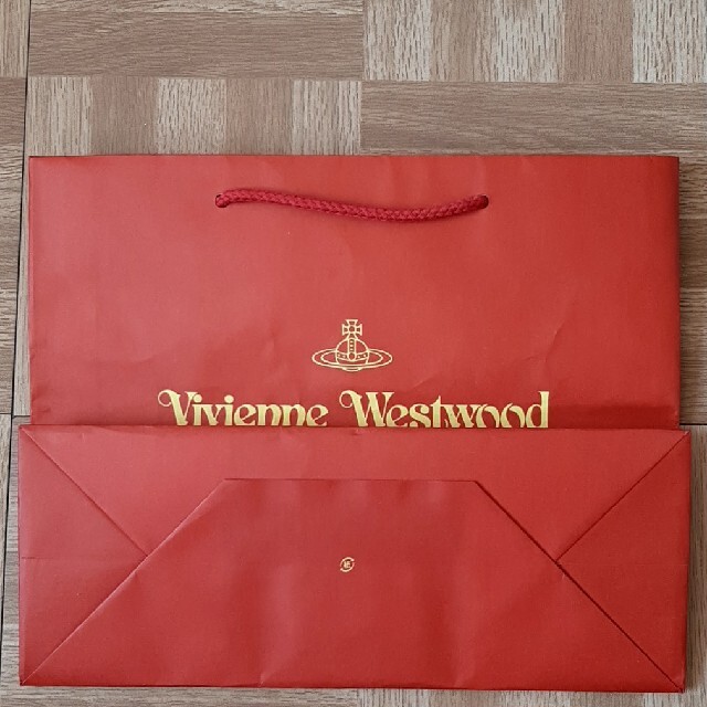 Vivienne Westwood(ヴィヴィアンウエストウッド)のVivienne westwood RED LABEL ショップ 紙袋 レディースのバッグ(ショップ袋)の商品写真