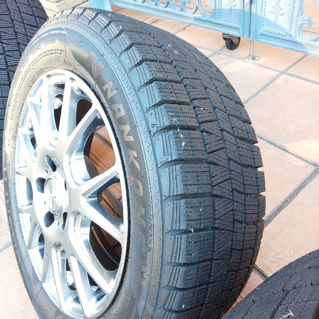 215/55R16 溝8〜9mm スタッドレスタイヤ 状態良 送料込 3