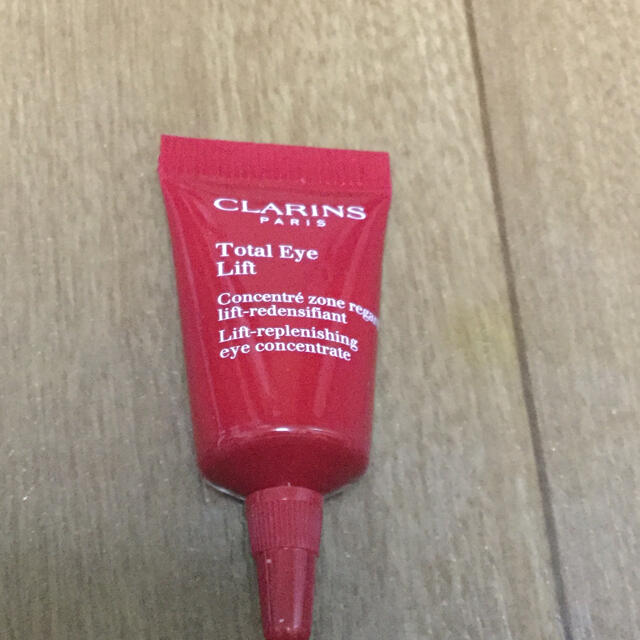 CLARINS(クラランス)のクラランス アイクリーム 3ml コスメ/美容のスキンケア/基礎化粧品(アイケア/アイクリーム)の商品写真