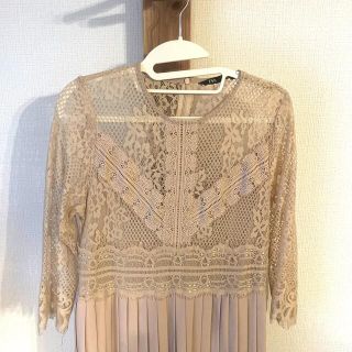 ザラ(ZARA)の【3444豊様専用】ZARA ピンクベージュ レースワンピース 美品(ロングワンピース/マキシワンピース)