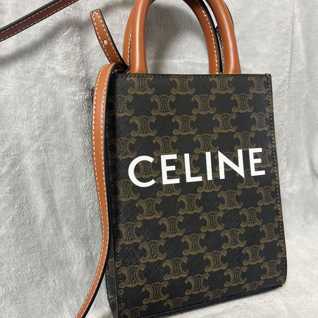 CELINE バッグ　バーティカルカバ