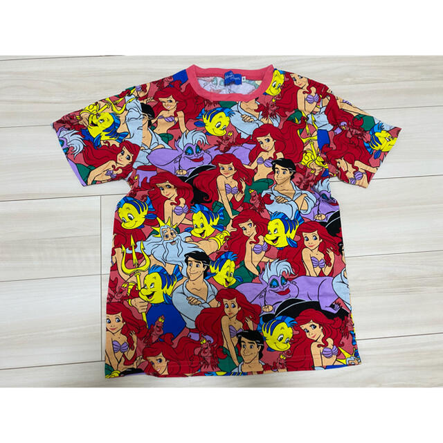 Disney(ディズニー)のディズニー　アリエル　Tシャツ レディースのトップス(Tシャツ(半袖/袖なし))の商品写真