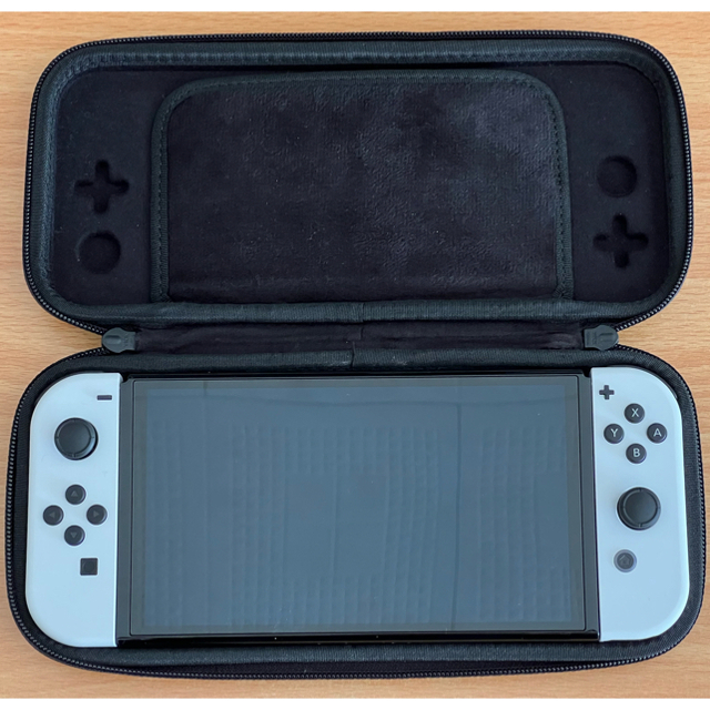 Nintendo Switch対応 tomtoc ケース スイッチ ゲーム 迷彩 エンタメ/ホビーのゲームソフト/ゲーム機本体(その他)の商品写真