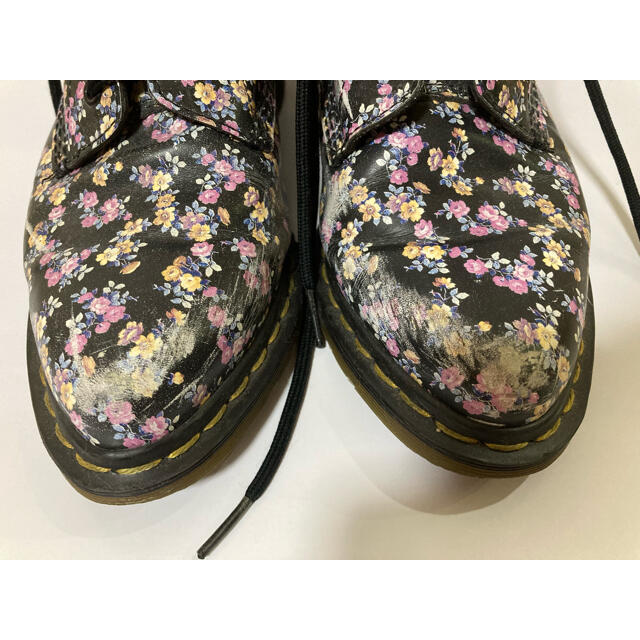 Dr.Martens(ドクターマーチン)のドクターマーチンのブーツ 花柄 限定品 中古23.5〜24.0cm レディースの靴/シューズ(ブーツ)の商品写真